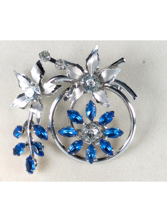 Jewelry - VTG Blue Sapphire & Clear Glass Rhinestone Brooch Pin 2" Retro Glam Flower Bling